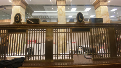 Interior del edificio del Banco Pastor en A Coruña