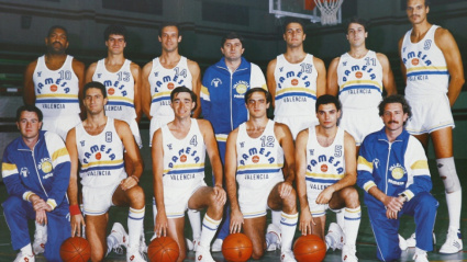 El primer Pamesa Valencia, dirigido por Toni Ferrer, en 1987