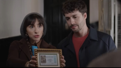 Un décimo enmarcado, protagonista del nuevo anuncio de la Lotería de Navidad de este 2025
