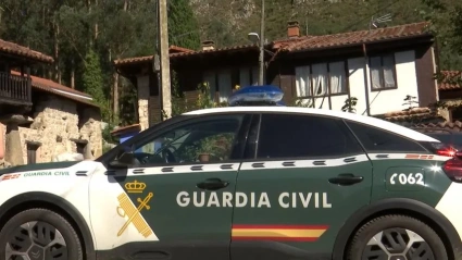 Vehículo de la Guardia Civil en Cuevas del Agua