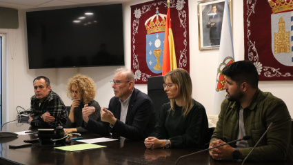Lecctura de la Declaración Institucional por un instituto en Miño (A Coruña)