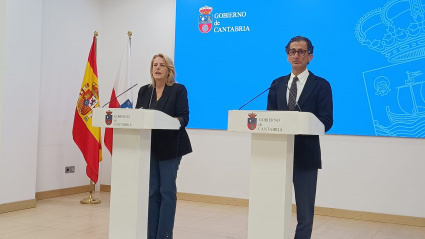 Rueda de prensa de la consejera María Jesús Susinos y Álfredo Álvarez, director general de Ganadería