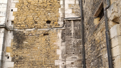 Fachada de la sala capitular de la Catedral de Oviedo