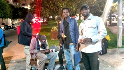 Temporeros atendidos por voluntarios de Cáritas