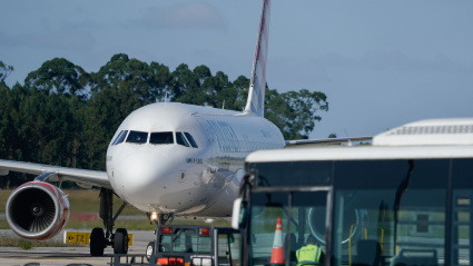 Avión en el Aeropuerto de Asturias