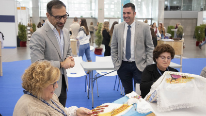 Felix Romero realiza un recorrido por la feria