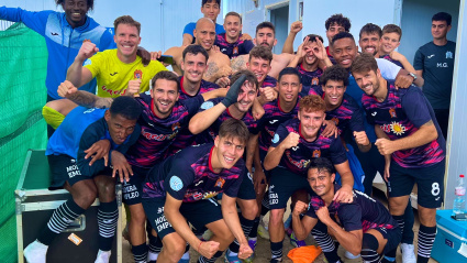 El Águilas FC celebra la victoria 0-2 ante la Deportiva Minera