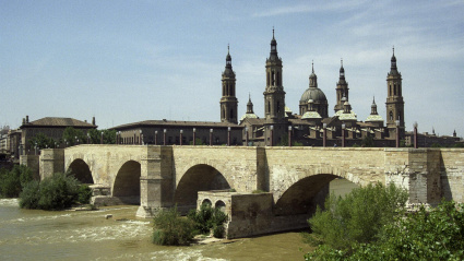 Puente de Piedra de Zaragoza