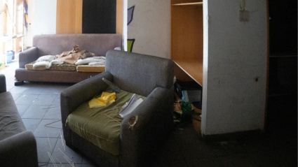 Interior del hotel ocupado conocido como 'La Jungla' en el barrio de San Blas. Archivo