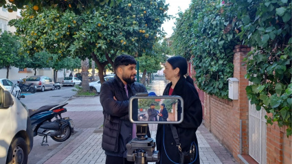 Pilar Cisneros charla con José Francisco en Los Asperones