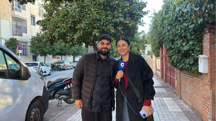 Pilar Cisneros charla con José Francisco en Los Asperones
