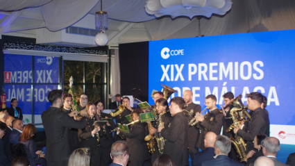 La Banda de Música de la Esperanza tocó el himno de Coronación