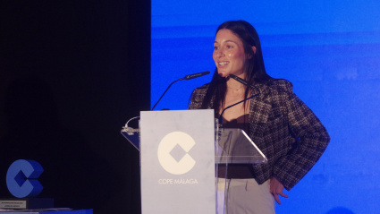 Sole López jugadora del Costa del Sol recibió el Premio Leyenda del Deporte