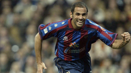 Salva jugó media temporada en el Levante UD 2006-2007