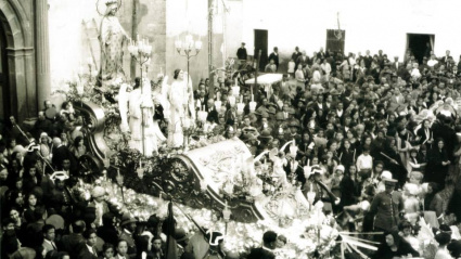 1928. Procesión de la Virgen de la Medalla Milagrosa.