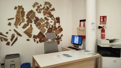 Interior de la Oficina de Turismo de Letur.