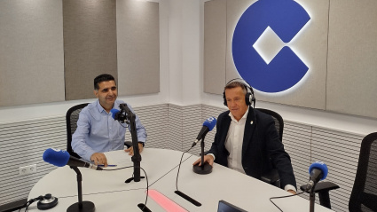 El alcalde de Burriana, Jorge Monferrer, ha visitado los estudios de COPE Castellón