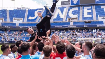 Funes es manteado en el pasado ascenso del filial en casa a Segunda RFEF.