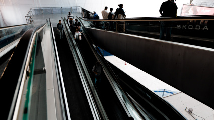 Viajeros en la Estación de Madrid - Puerta de Atocha - Almudena Grandes