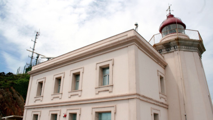 Faro en el Cabo de Torres (Gijón)