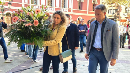 Ofrenda Floral del Ayuntamiento de Lorca con motivo del 25N