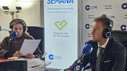 Cristina López Schlichting junto a Alejandro Ramírez