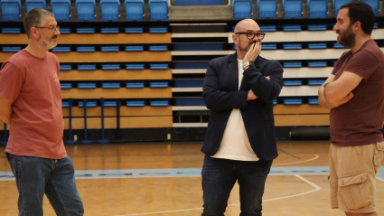 Efrén Castro reconoce que la instalación de este nuevo videmarcador supone la superación de un reto técnico