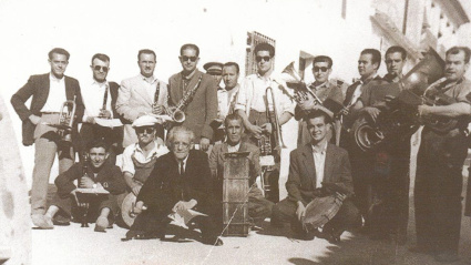 El Maestro Montes con la antigua banda de música (1945)