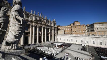 VATICAN CITY (Vatican City State (Holy See)), 23/11/2025.- A general view during the Holy Mass for the Jubilee of Choirs and Choral Society with Pope Leo XIV, in Saint Peter's Square, in Vatican City, 23 November 2025. (Papa) EFE/EPA/ANGELO CARCONI