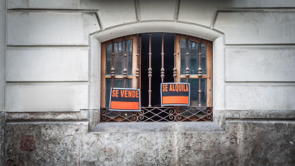 Cartel de se vende casa