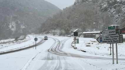 Carretera nevada en Catalñunya