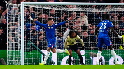 El Chelsea celebra el primer gol del partido frente al Barcelona en la Liga de Campeones