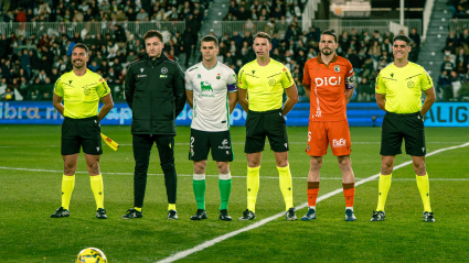 Luis Bestard Servera dirigió el Burgos CF - Racing de Santander, con Luis Mario Milla en el VAR