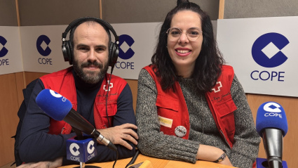 Javier Ropero y su compañera de Cruz Roja Juventud