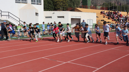 Prueba de atletismo de deporte escolar Lorca de archivo