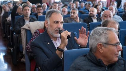 El ingeniero naval Raúl Villa durante las jornadas de pesca de Celeiro