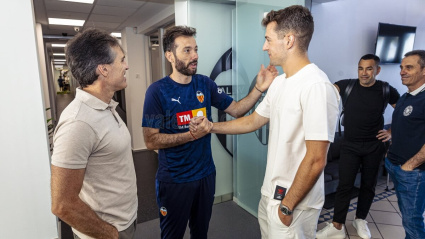 Carmelo y Corona en la llegada Arrigezabala a Paterna