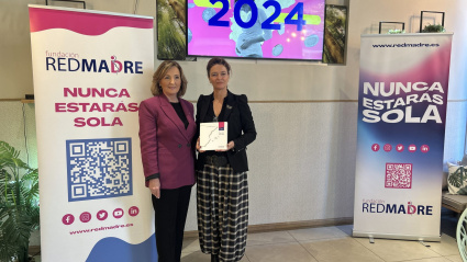 Amaya Azcona, directora general de RedMadre, y María Torrego, presidenta de la fundación, durante la presentación del informe