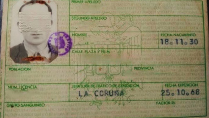 Imagen de la licencia con la que conducía el hombre de 75 años
