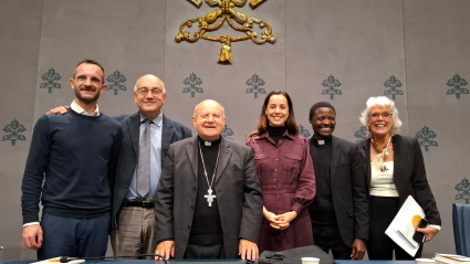 Presentación del evento en la Sala de Prensa del Vaticano