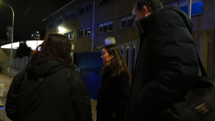 La alcaldesa de A Coruña, Inés Rey, se ha trasladado a la calle San Isidoro