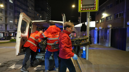 La alcaldesa de A Coruña se ha trasladado a la calle San Isidoro
