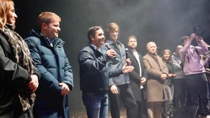 Toda la corporación ferrolana arropó a Carreras sobre el escenario