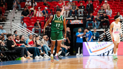 Chase Audige con la camiseta de su selección actual, Jamaica.