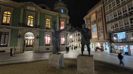 Monumento a los fundadores de la ciudad en la Praza Maior de Lugo