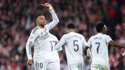 Kylian Mbappé del Real Madrid CF celebra un gol durante la Liga española, LaLiga EA Sports, partido de fútbol disputado entre el Athletic Club de Bilbao y el Real Madrid en San Mamés