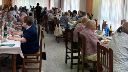 Montanejos implanta un sistema de ayudas para que los mayores puedan comer en los restaurantes