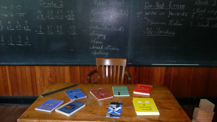 muchos docentes se veían condenados a vivir en la pobreza o a depender de la caridad para poder subsistir.