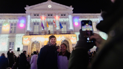 Encendido de la iluminación navideña en la Plaza Mayor