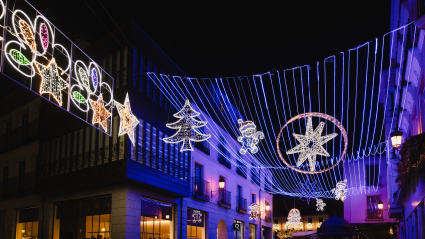 Encendido de la iluminación navideña en la Plaza Mayor